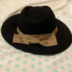 Banash hat with tags!